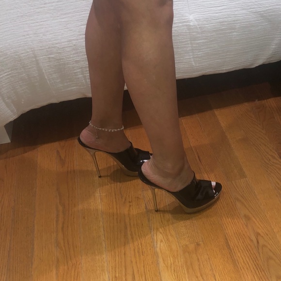 Authentic Gucci Gomma Mules π - Picture 9 of 9